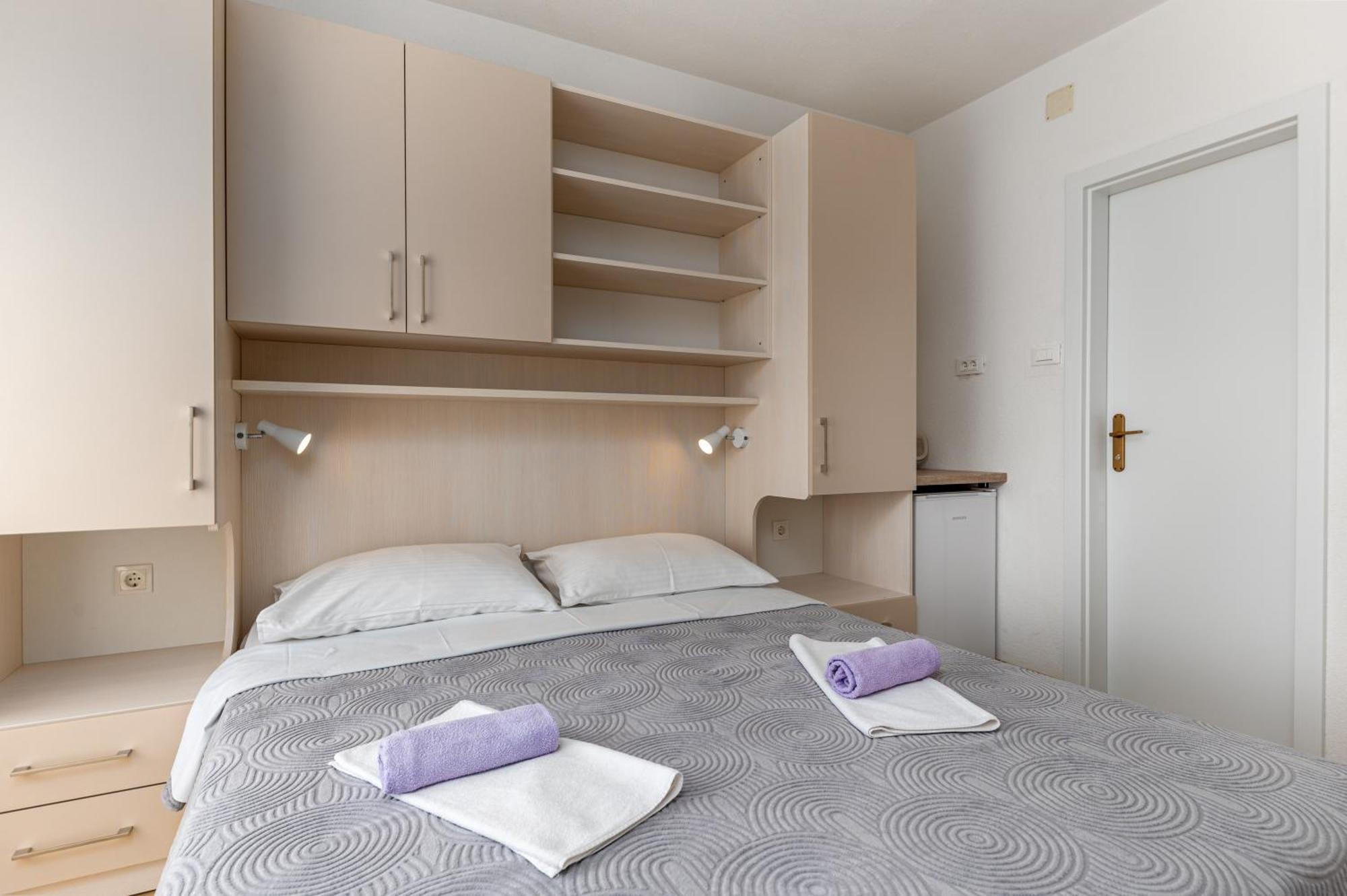 Bed And Breakfast Ivona Baška Voda Pokój zdjęcie