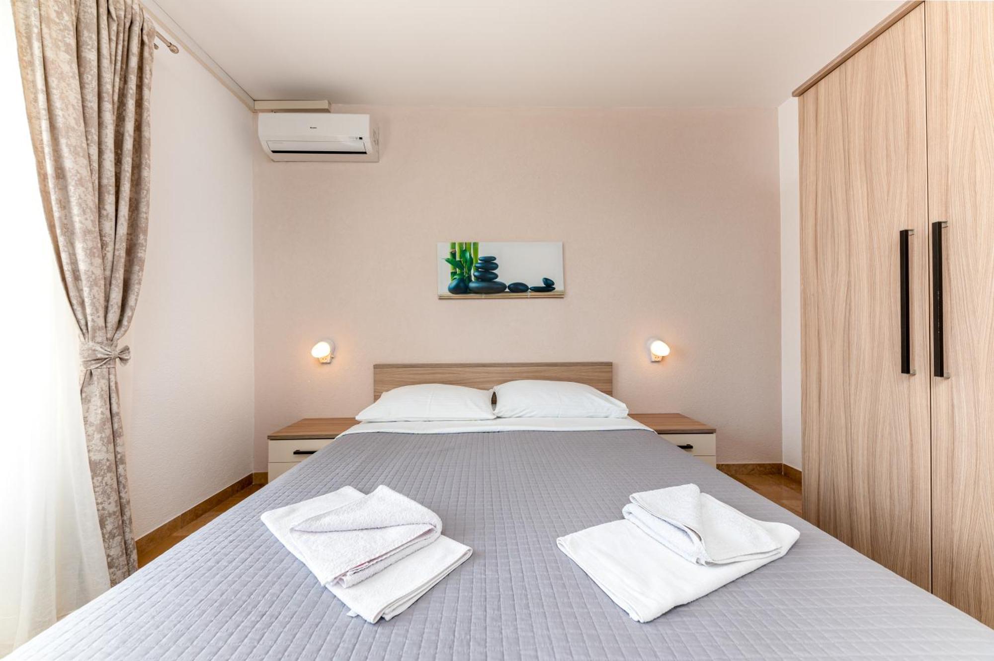 Bed And Breakfast Ivona Baška Voda Zewnętrze zdjęcie